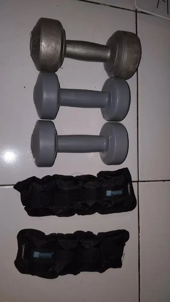 barbel dan pemberat kaki