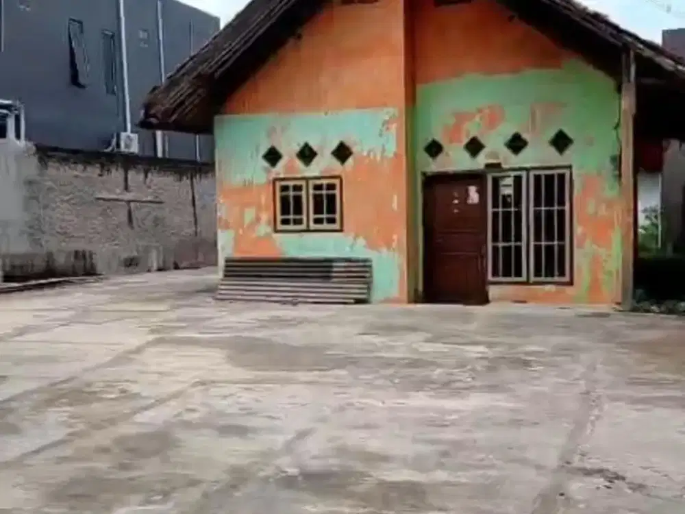 Rumah dengan Tanah Luas Siap Huni di Rawalumbu Bekasi