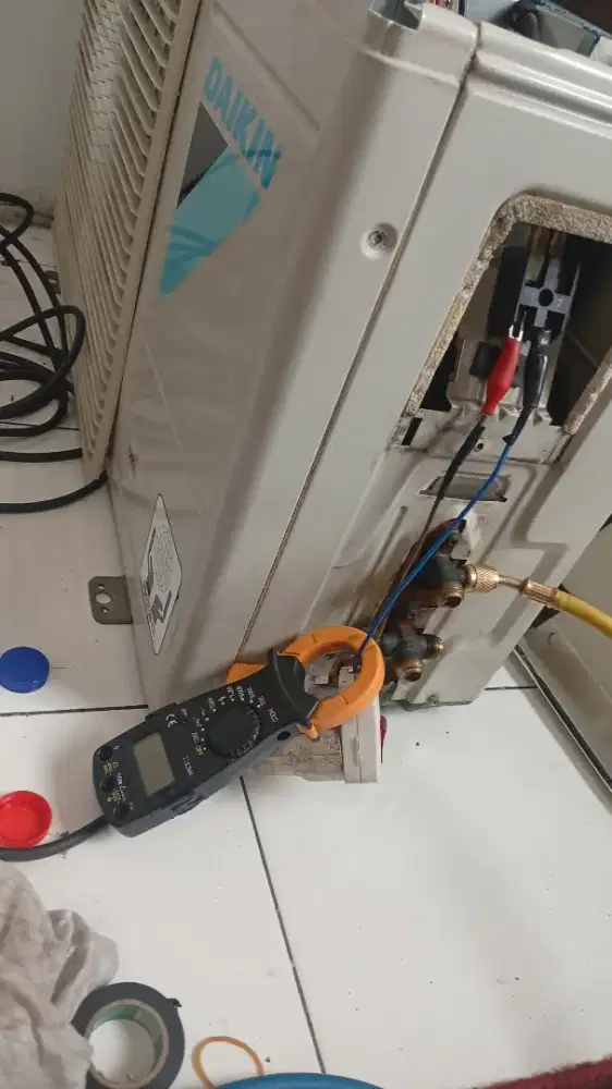 Perbaikan AC, maintenance, instalasi AC bergaransi