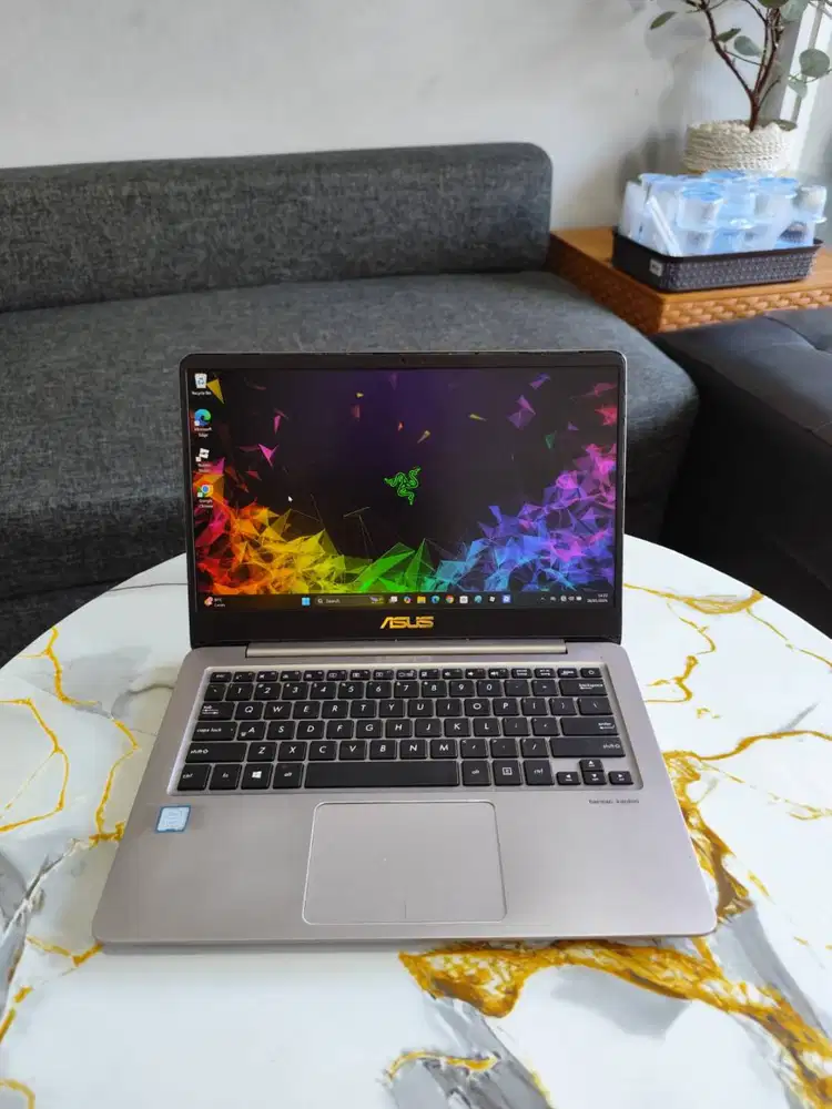 Asus ZenBook UX410U Intel Core i7-7500U RAM 8GB DDR4 SSD 512GB