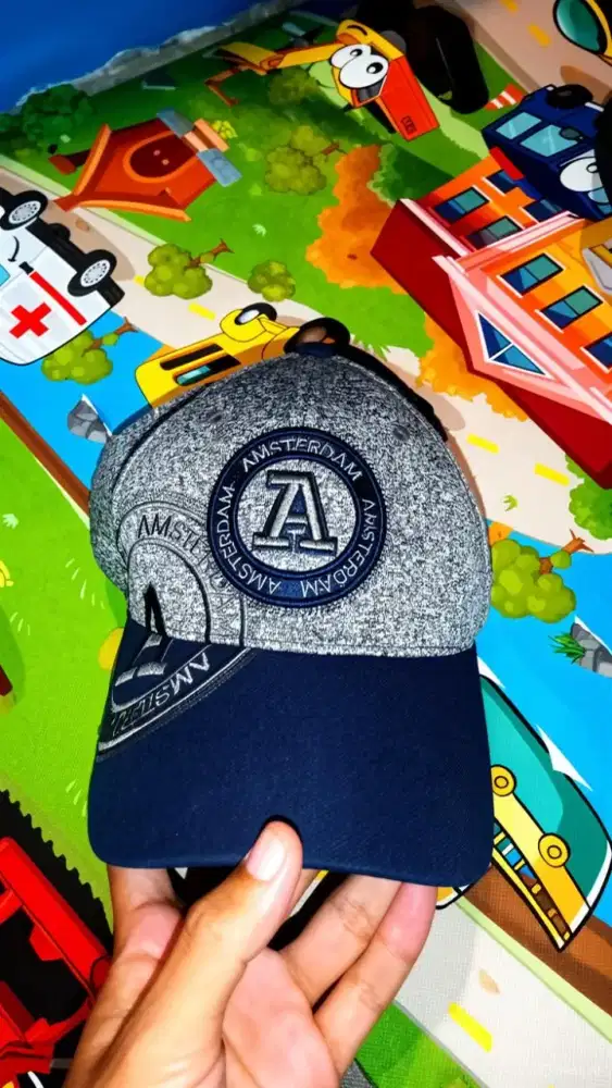 TOPI ROBIN RUTH AMSTERDAM