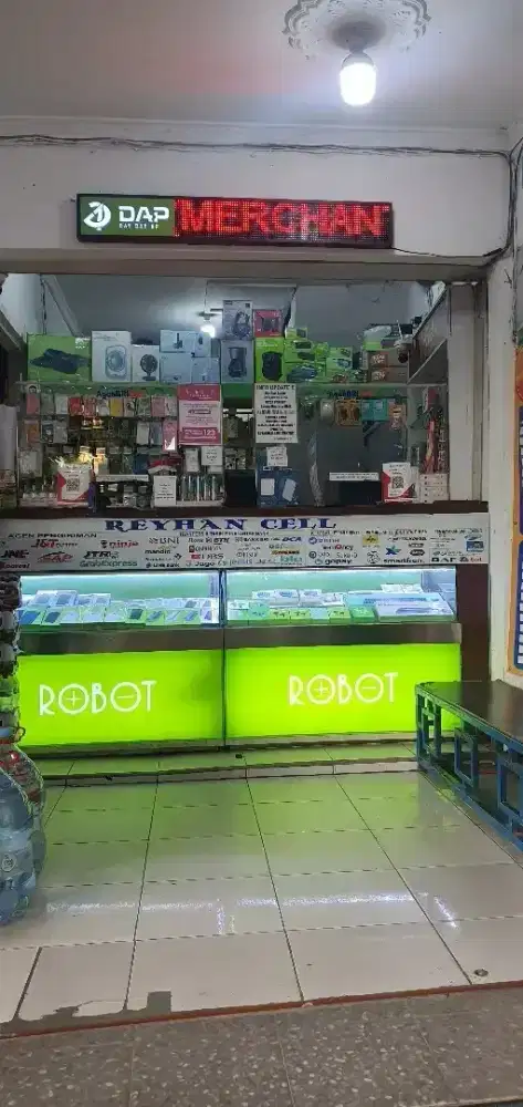 Lowongan Kerja Wanita – Jaga Konter HP & BRILink