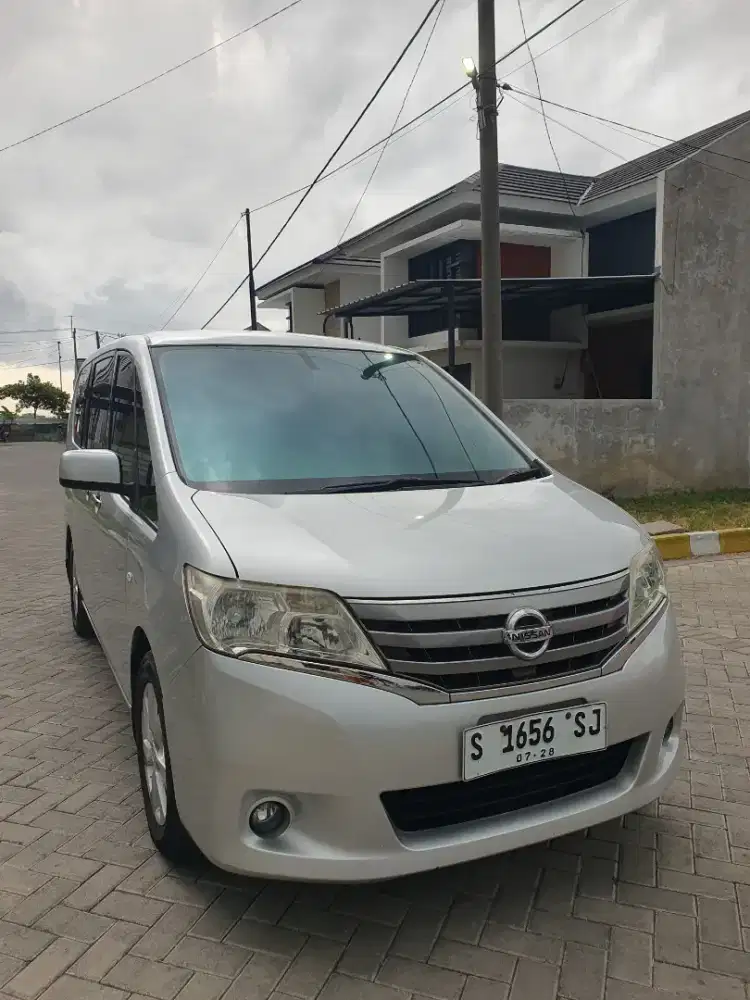 Nissan serena 2013 metic