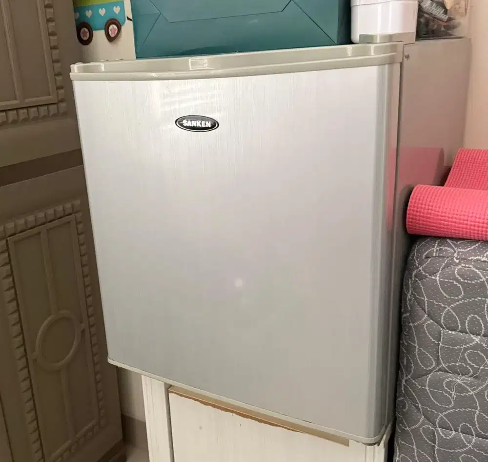 Jual kulkas mini sanken