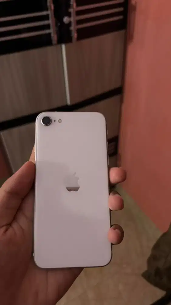 iPhone se 2 64gb