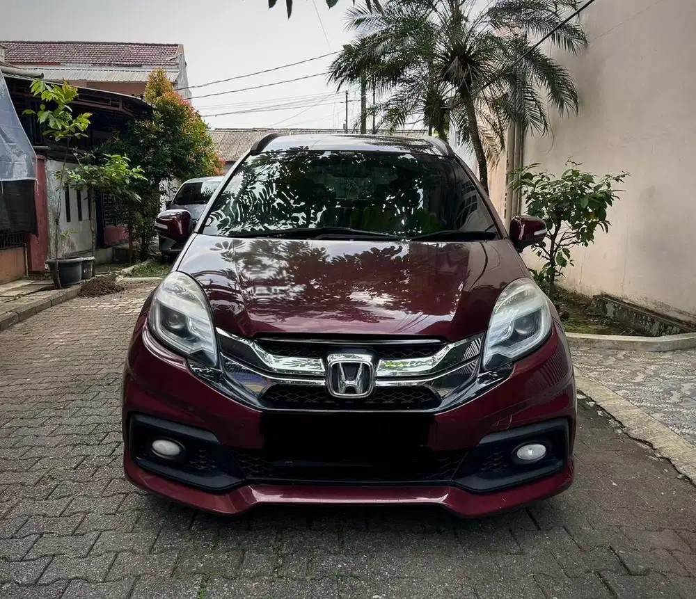 Honda Mobilio RS AT Red Tipe Tertinggi