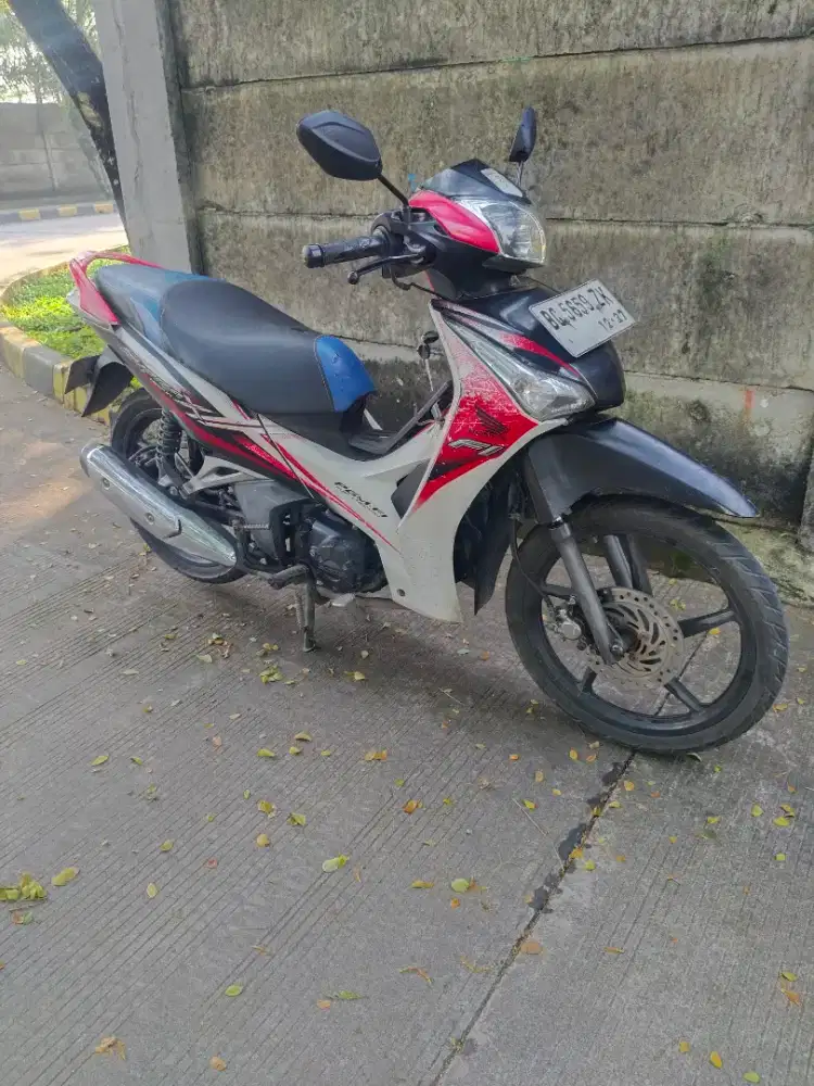 Honda supra x125 helm in 2012 lengkap