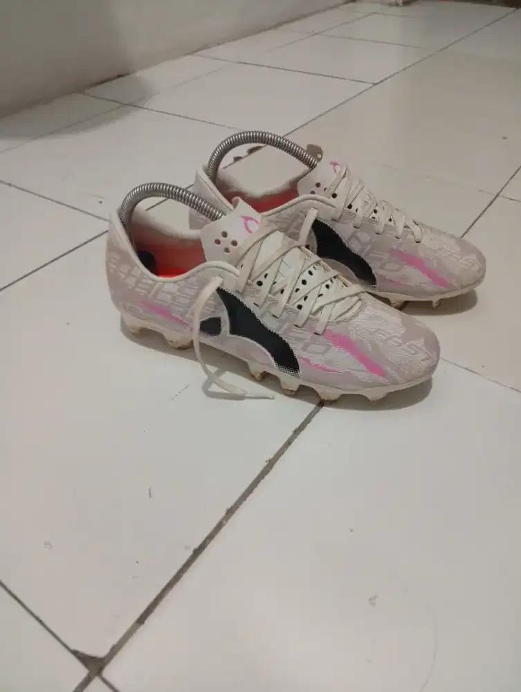 Jual cepat sepatu bola no mines