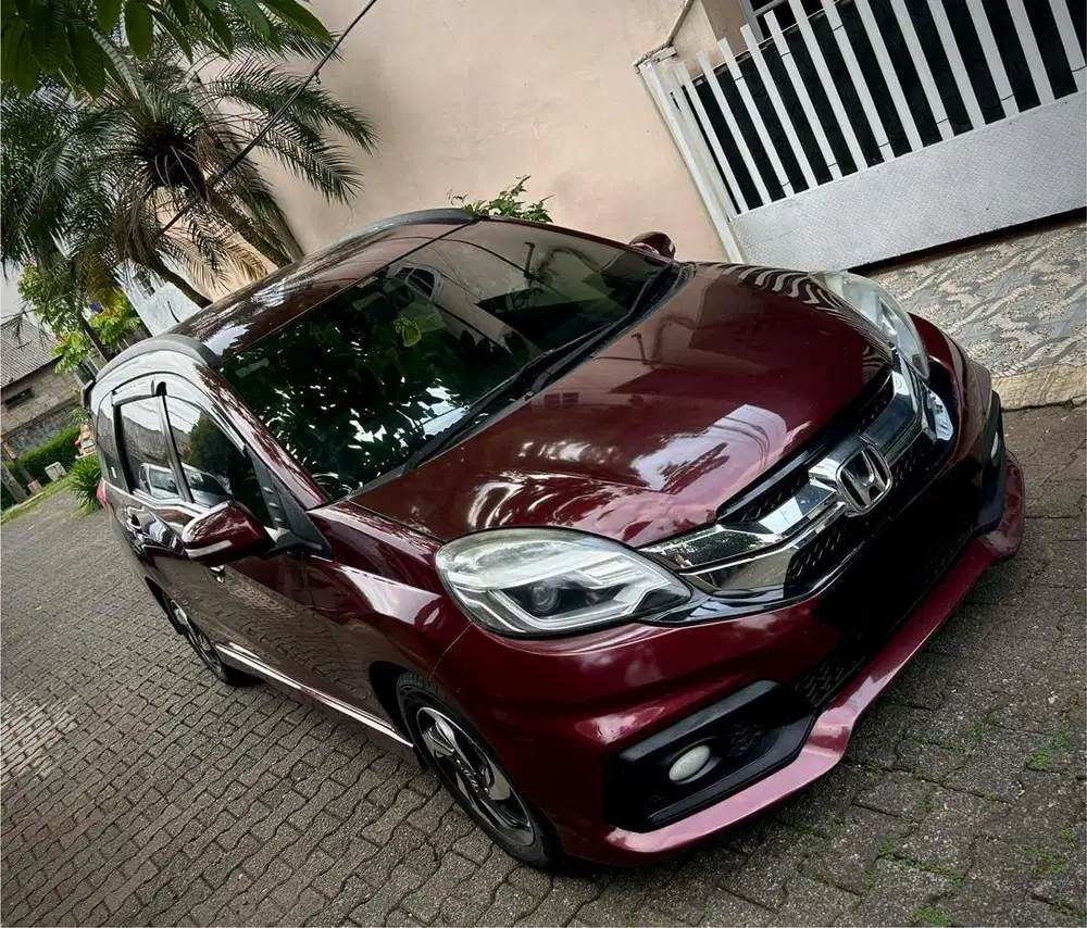 Honda Mobilio RS AT Red Tipe Tertinggi