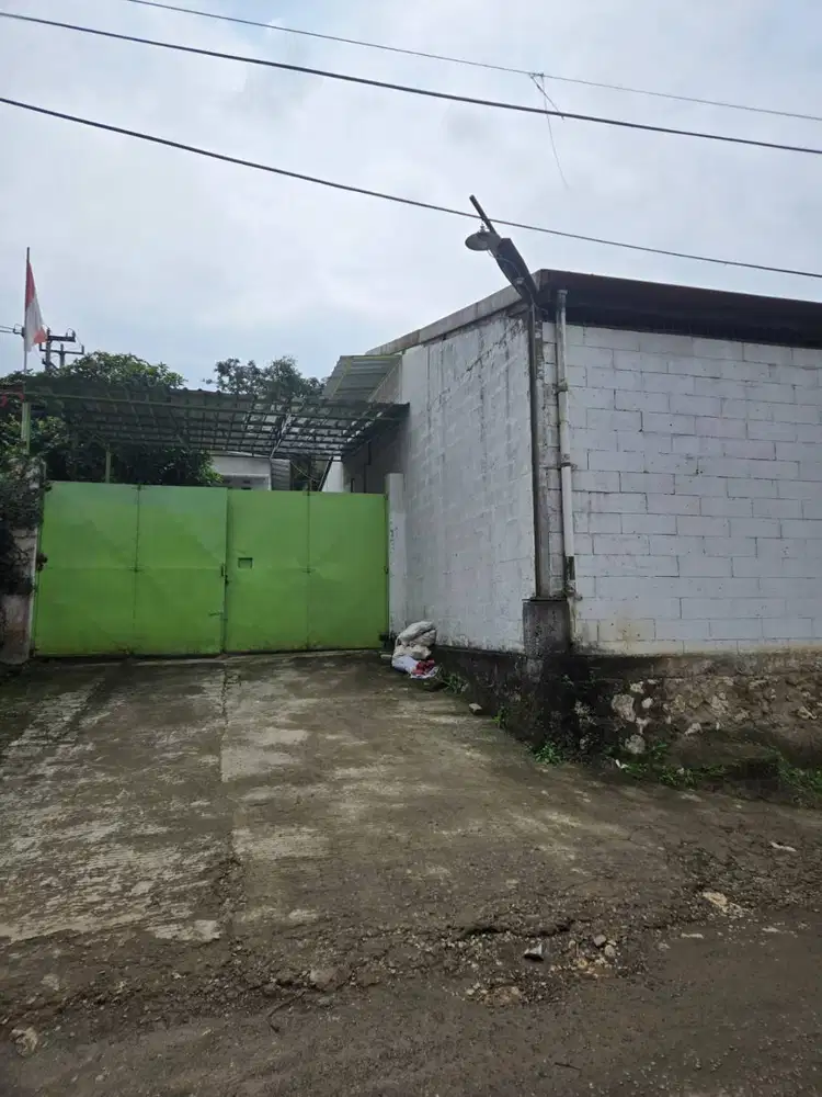 Dijual cepat..Gudang siap pakai untuk konveksi atau Gudang