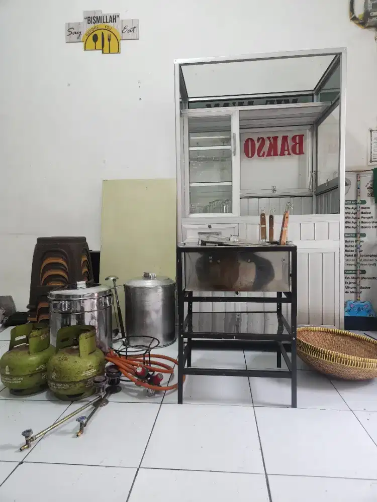 GEROBAK BAKSO DAN MIE AYAM