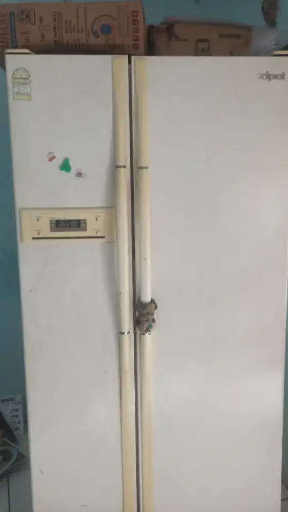 Kulkas 2 pintu kanan kiri