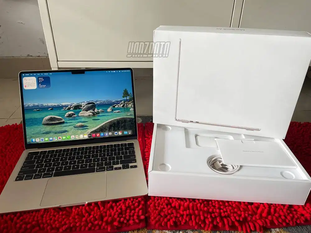 MACBOOK AIR 2022 iBox, M2, RAM 16 Gb, Garansi Panjang