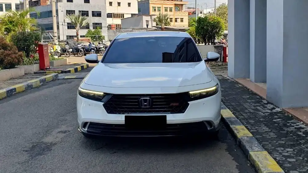 Low Km.9rb Honda Accord 2.0 RS E-HEV Hybrid Sensing 2024 putih