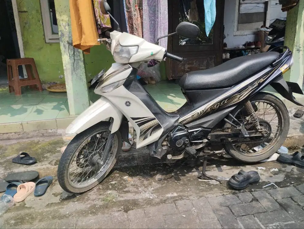 Motor dijual Yamaha, bebek Vega ZR th 2011