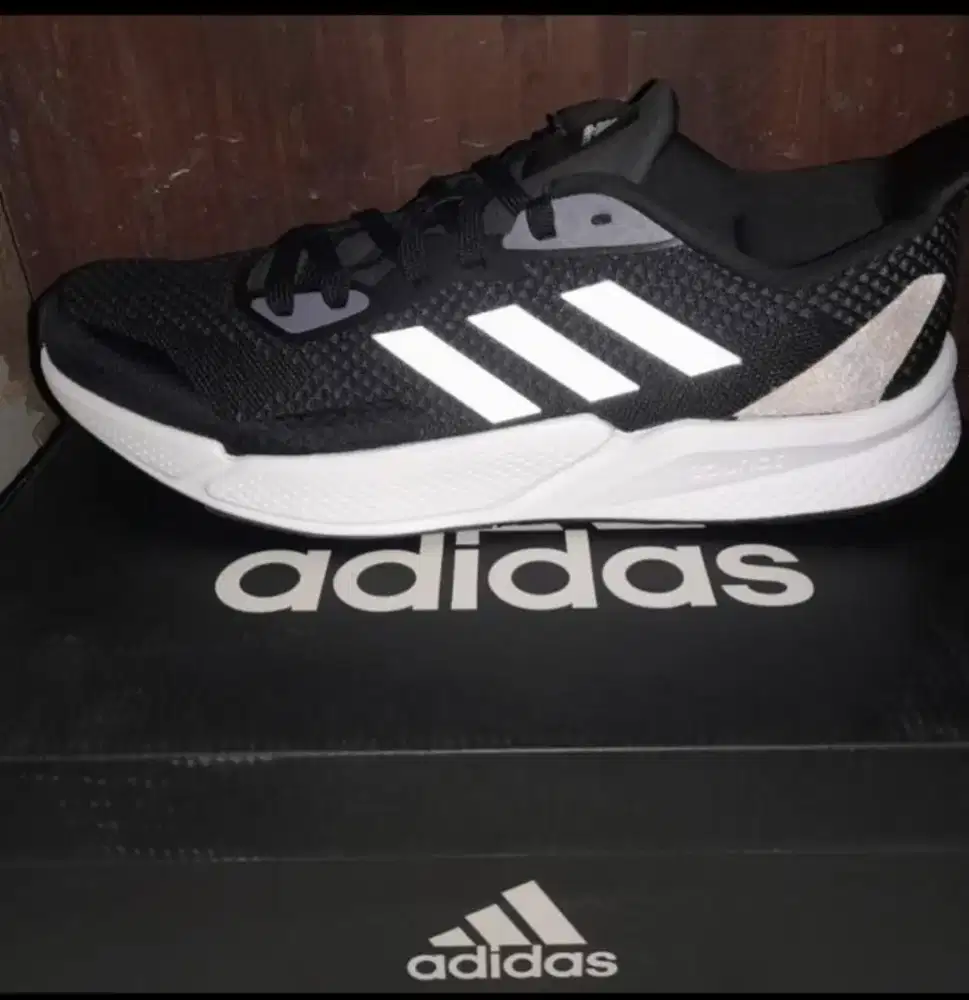 Sepatu Adidas Running Pria X9000L2 Hitam FW8070 Ori