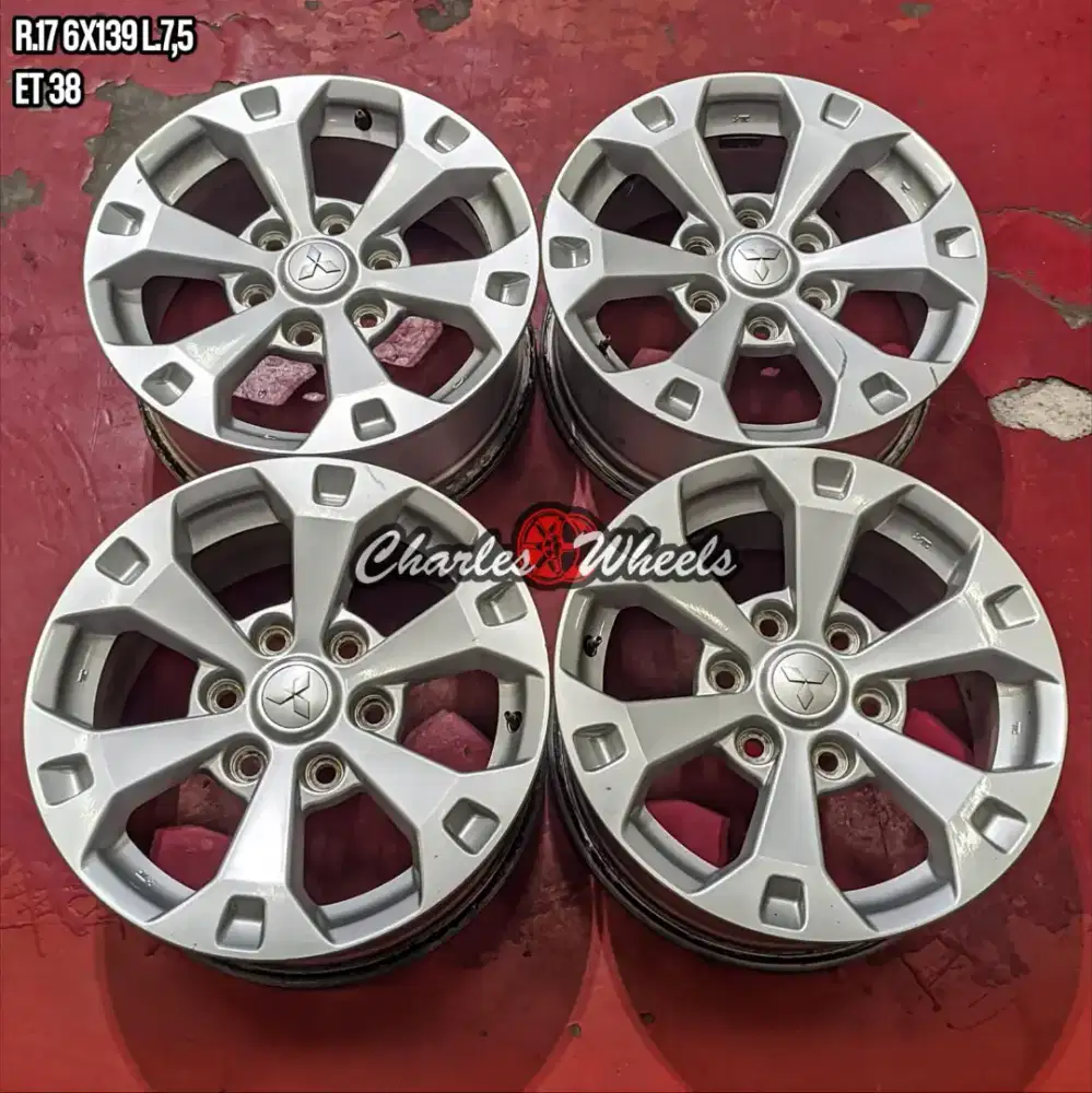 VELG PAJERO RING 17 SILVER