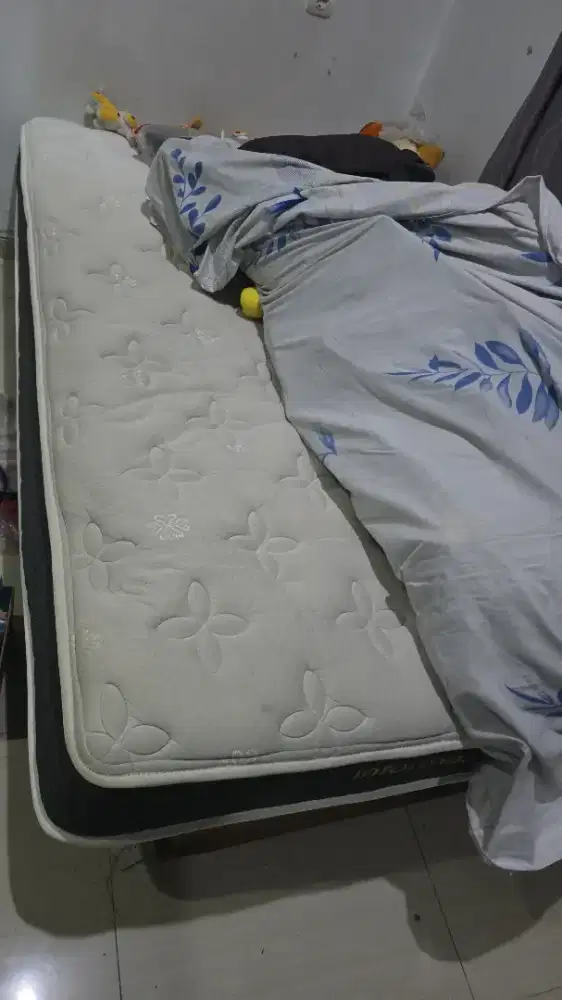 Kasur spring bed informa