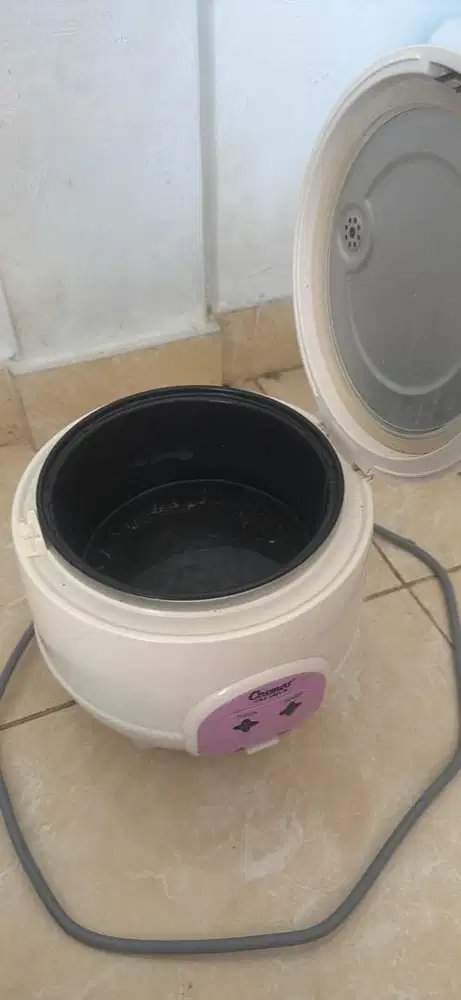 Meja kasir,dispenser,res cooker