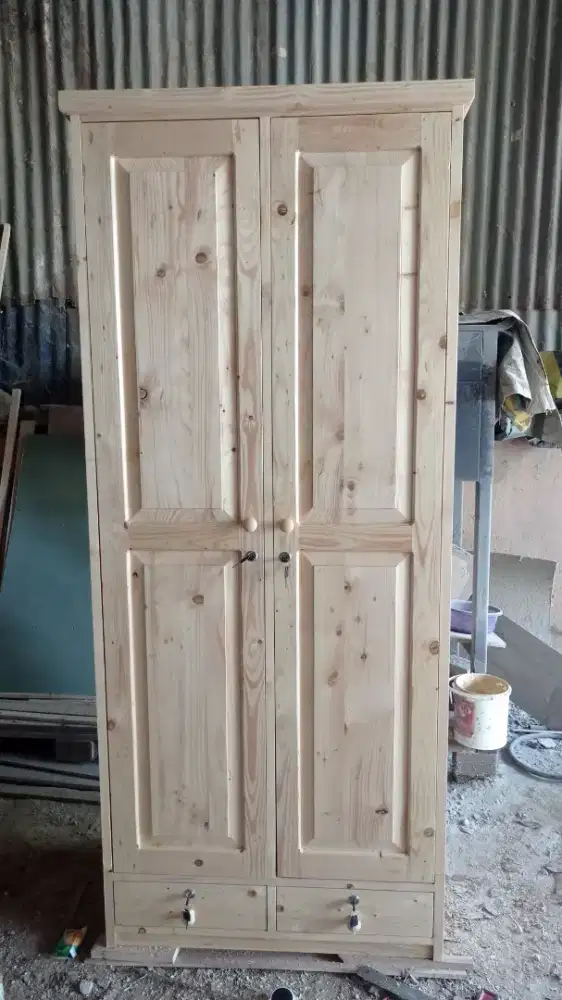Lemari kayu 2 pintu