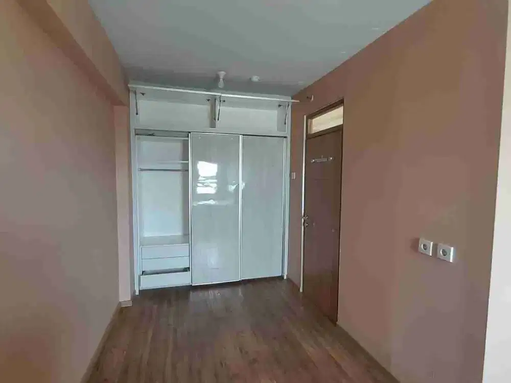Disewakan : Apartemen 1BR Semi Furnish @Grand Palm/Green Palm Residences