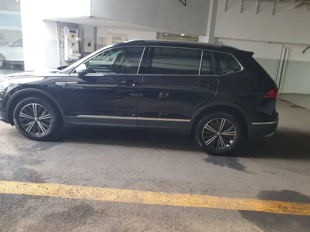 Volkswagen Tiguan Allspace 2021 Bensin