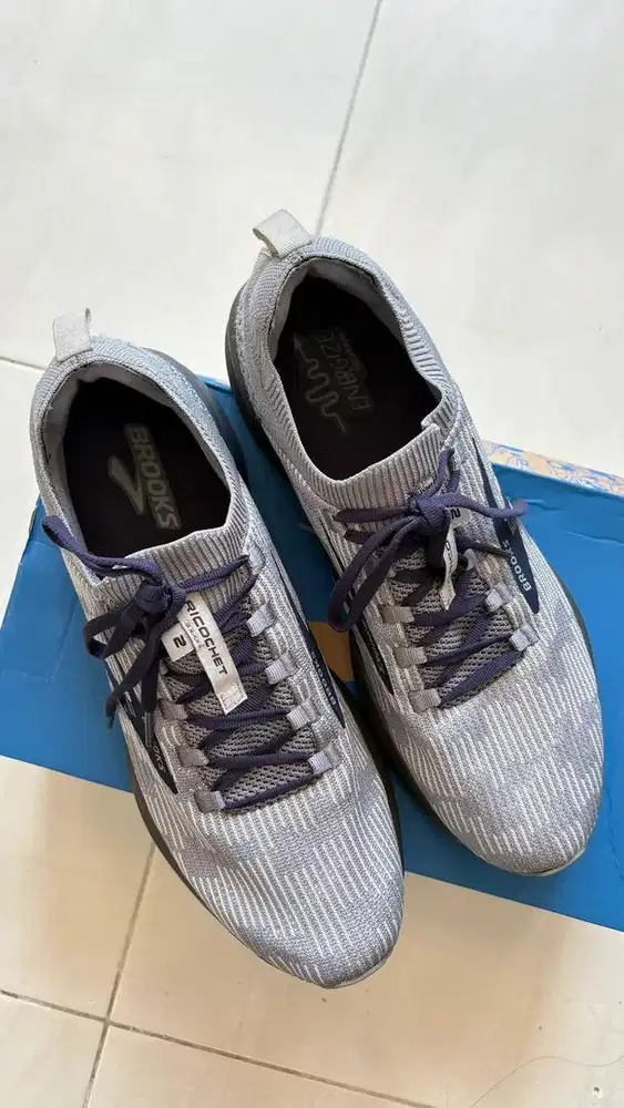 Brooks Running Shoes Size 46 (30cm) like new