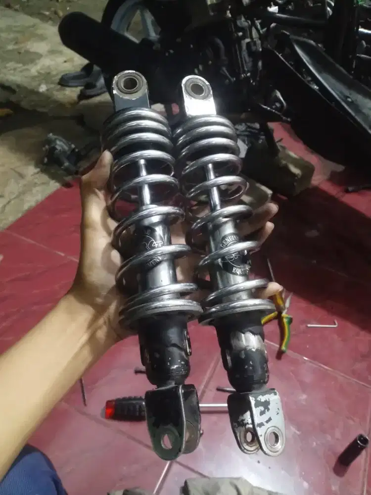 Shock crg uk280 bekas aerox