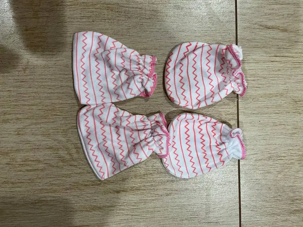 Sarung Tangan & Sarung Kaki Bayi Newborn