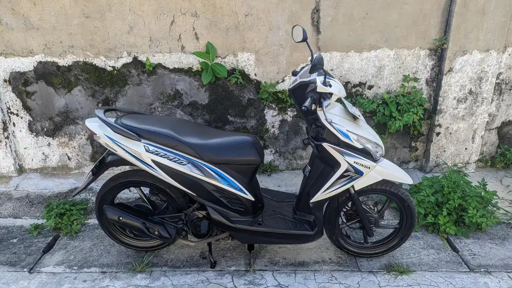 Vario 110cc 2014 Putih Biru LED Mesin TOP
