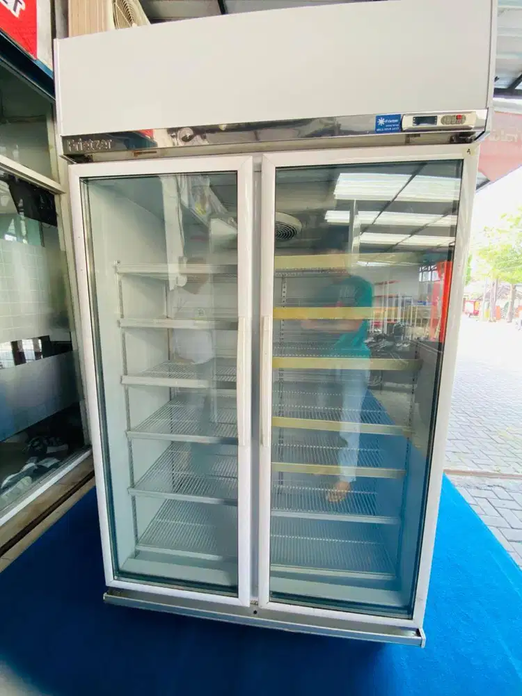 showcase 2 pintu merk fietser 1000L mesin ORI like new