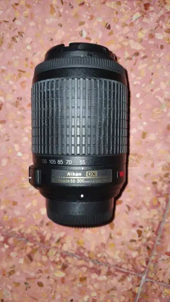 Lensa nikon ukuran AF 55-200 mm