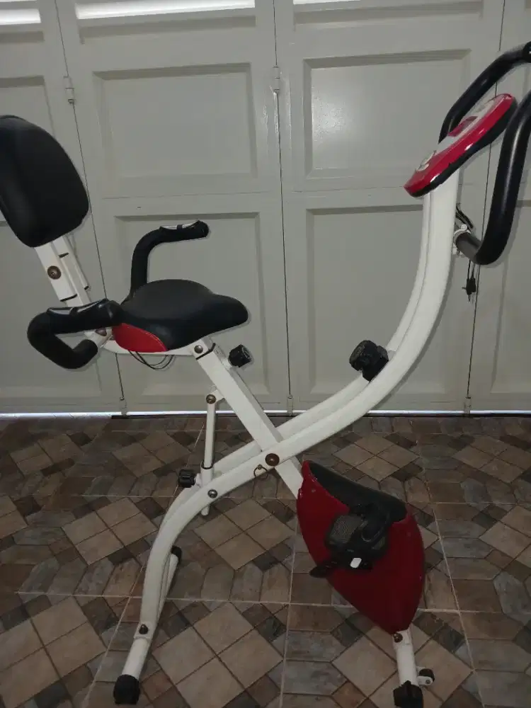 BFIT X-BIKE 918 SEPEDA STATIS OLAHRAGA (Bisa nego)
