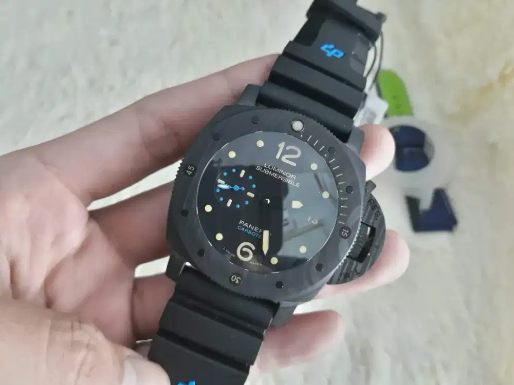 Jam tangan panerai pam 616 carbotech