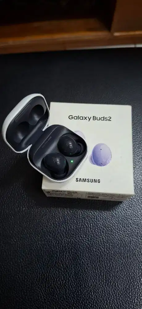 Samsung galaxy buds 2 hitam