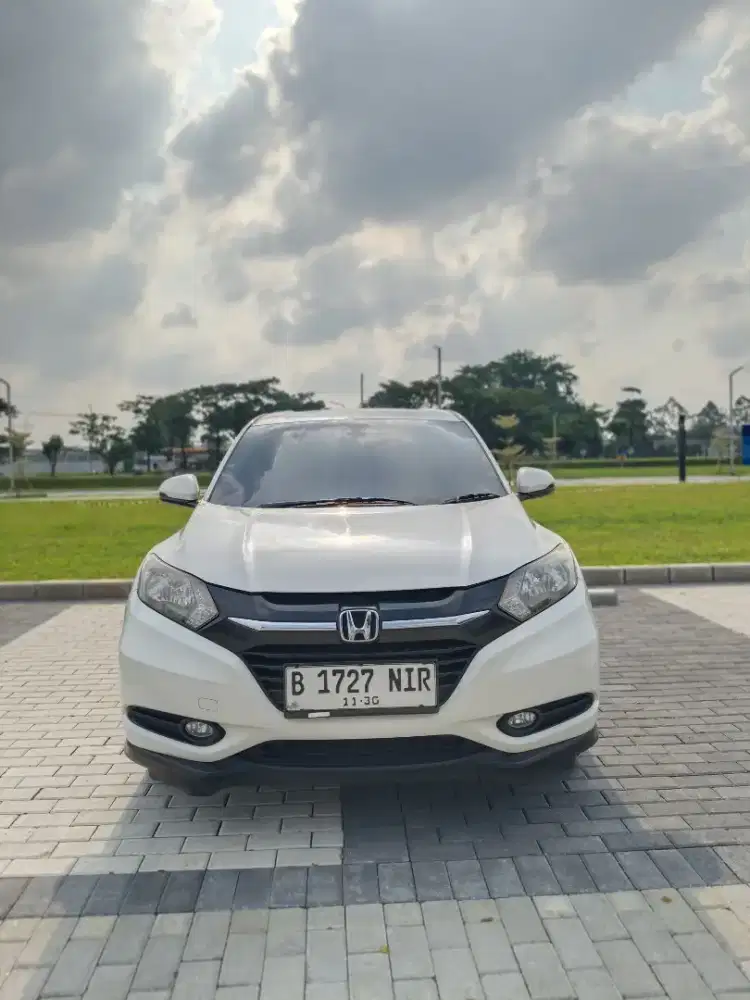 HRV E CVT 2018 PUTIH