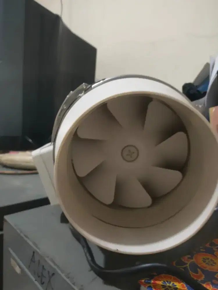 Blower hisap pembuang udara