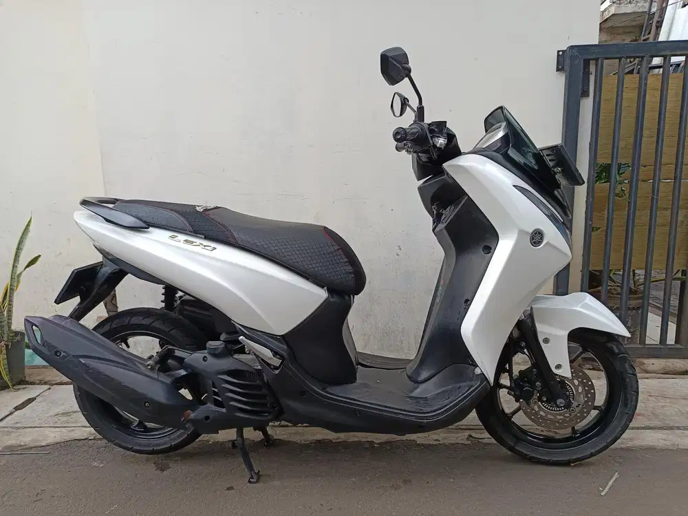 Yamaha lexi 2019 lengkap pajak hidup