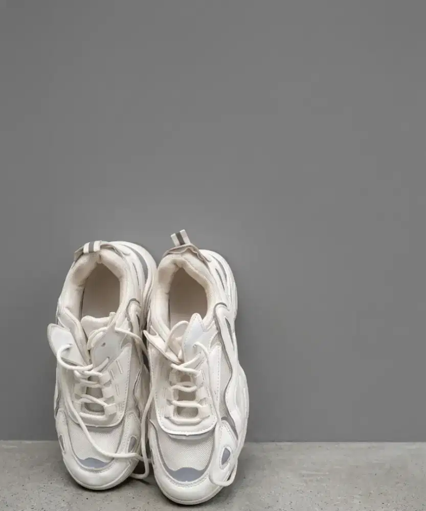 Sepatu wanita bekas