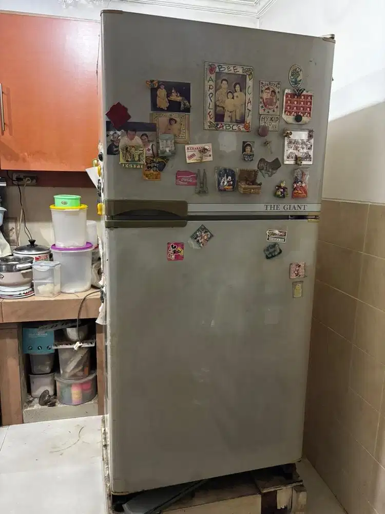 Kulkas Fujitsu Old