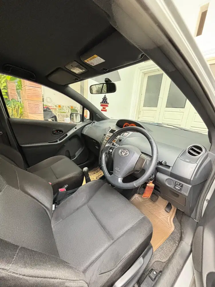 Toyota Yaris 2010 Bensin