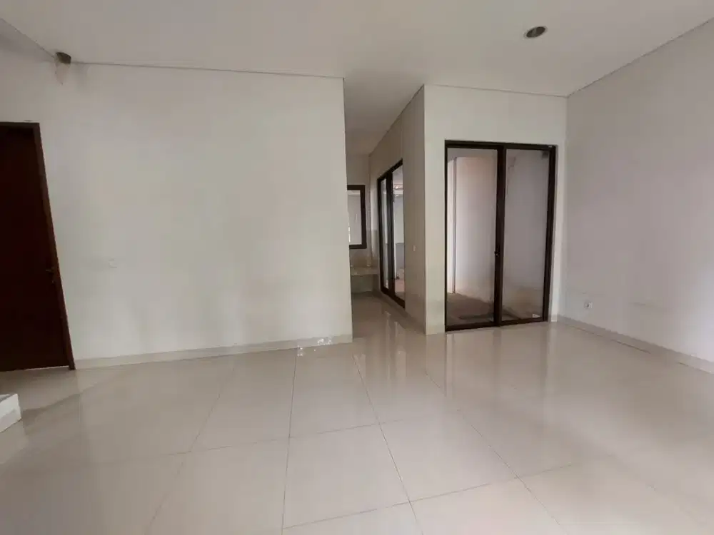 Disewakan Rumah Eminent BSD Siap Huni Lokasi Strategis