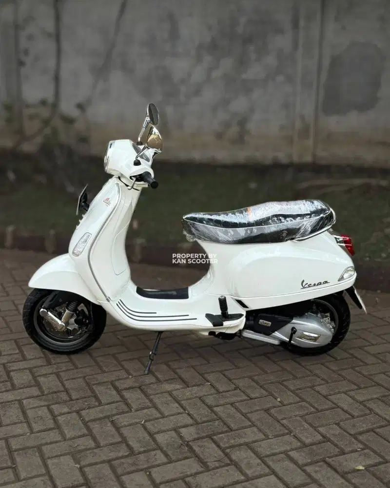 JUAL MURAH VESPA LX 125 iGET FACELIFT 2023 MULUS