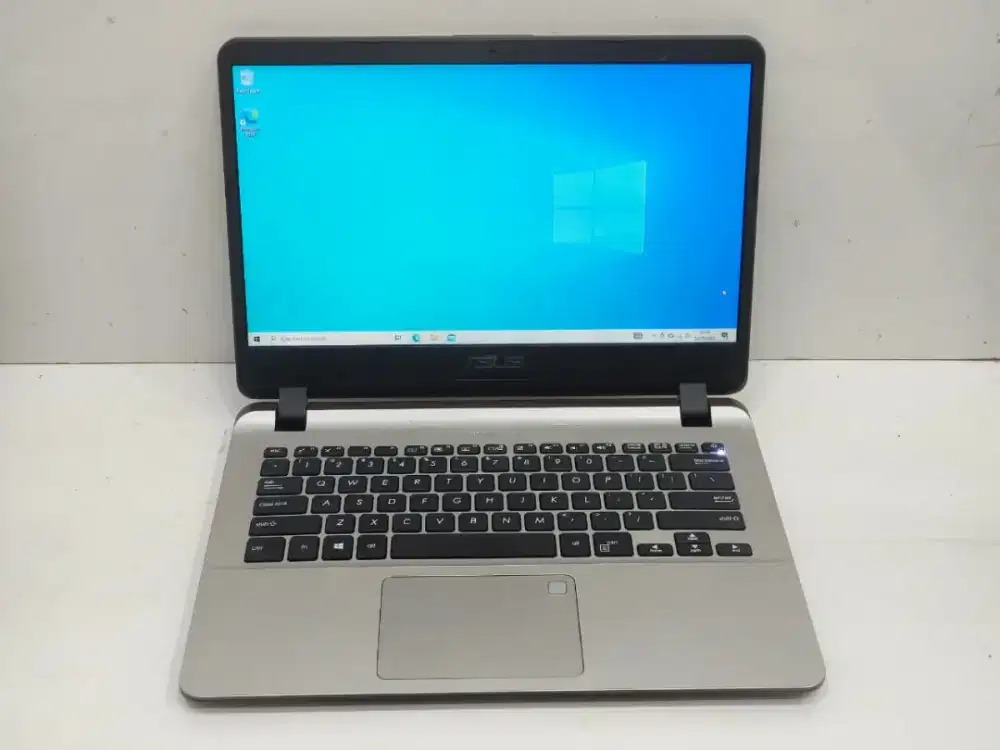 Laptop : ASUS Vivobook 14 X407MA Intel Celeron N4000 RAM 4GB/HDD 1TB
