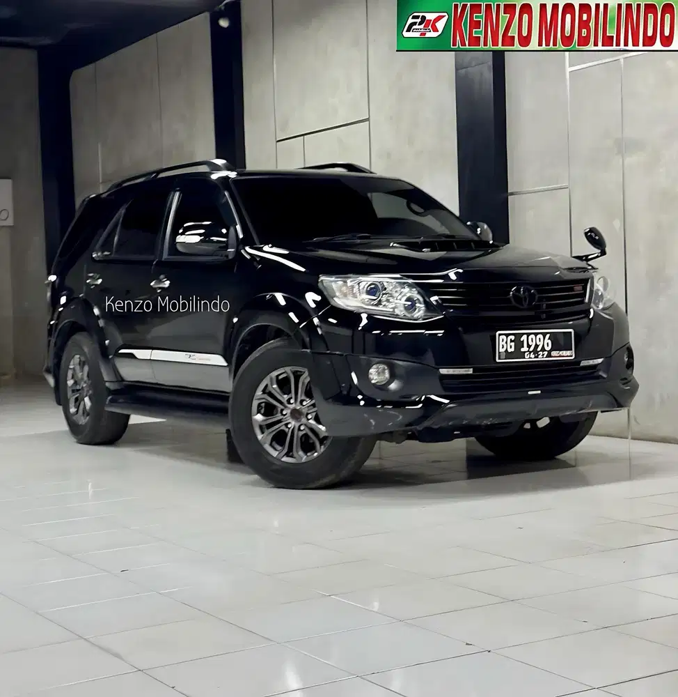 Fortuner Diesel 2KD 2,5 VNT TRD AT 2015 hitam,km rendah istimewa dp 35