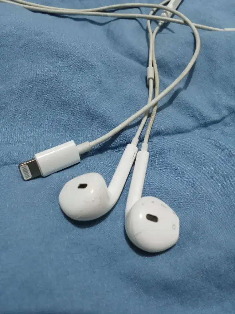 PRELOVED: Apple EarPods konektor Lightning Ori, COD Cijantung Dsk