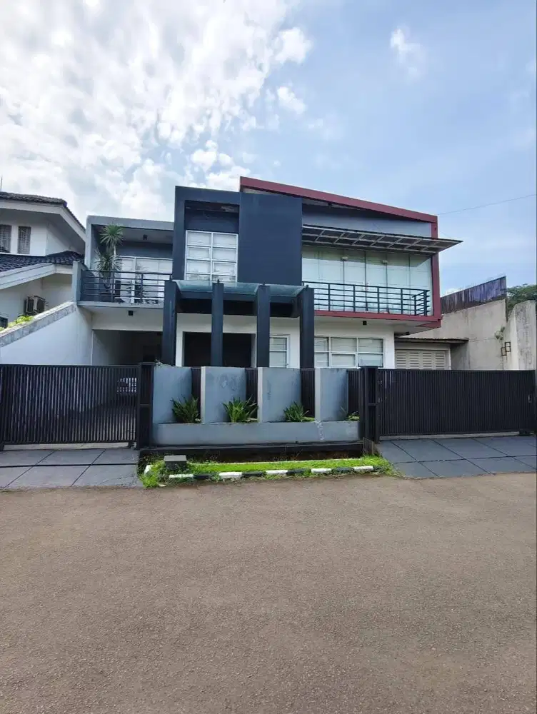 Dijual Rumah Bangunan Besar di Sektor 9 Bintaro Jaya Tangsel GB-4416