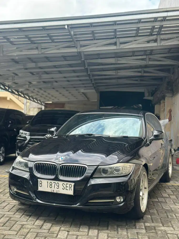 BMW 320i E90 LCI LAST EDITION TAHUN 2012
