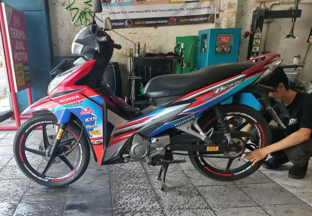 Honda New Blade 110 th 2012