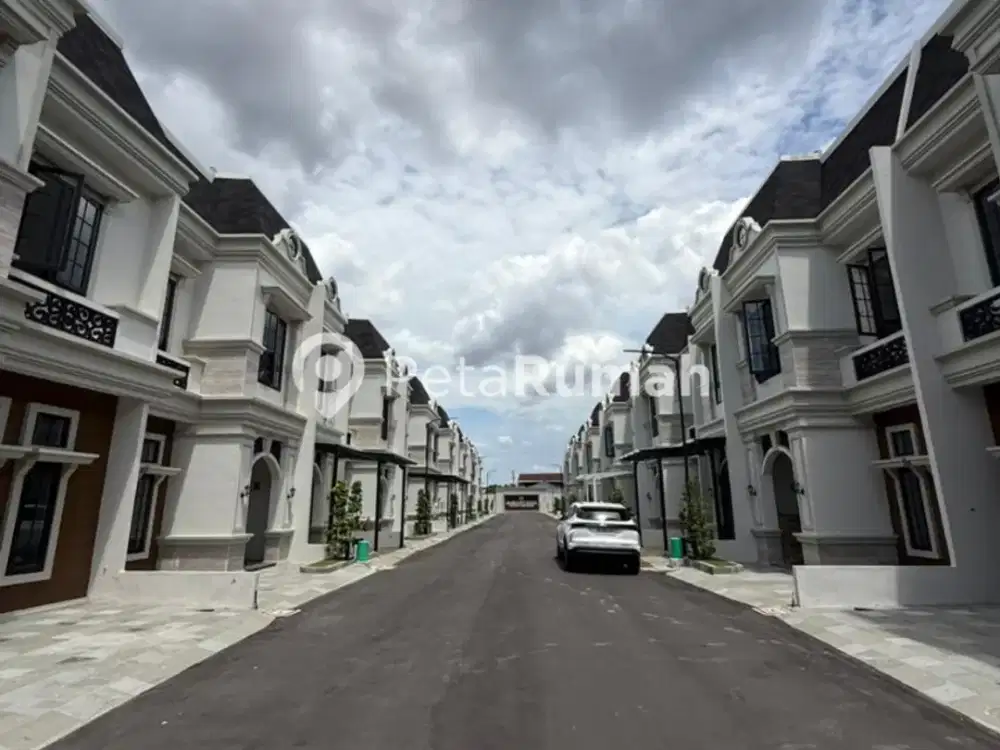 DIJUAL VILLA JALAN SUNGGAL KOMPLEK MARIVOTT PRIVATE SUITE - MEDAN SUNGGAL  (irwandi)